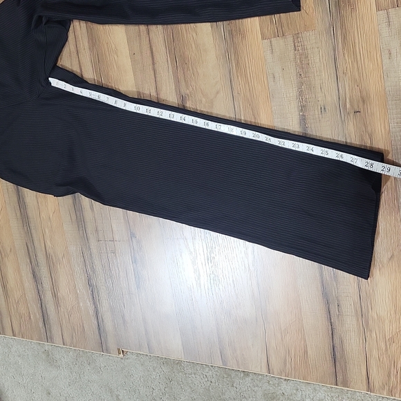 VANHEUSEN Boys' Black Pinstripe Flat Front Polyester Rayon Dress Pants - 16 Slim - Picture 12 of 16